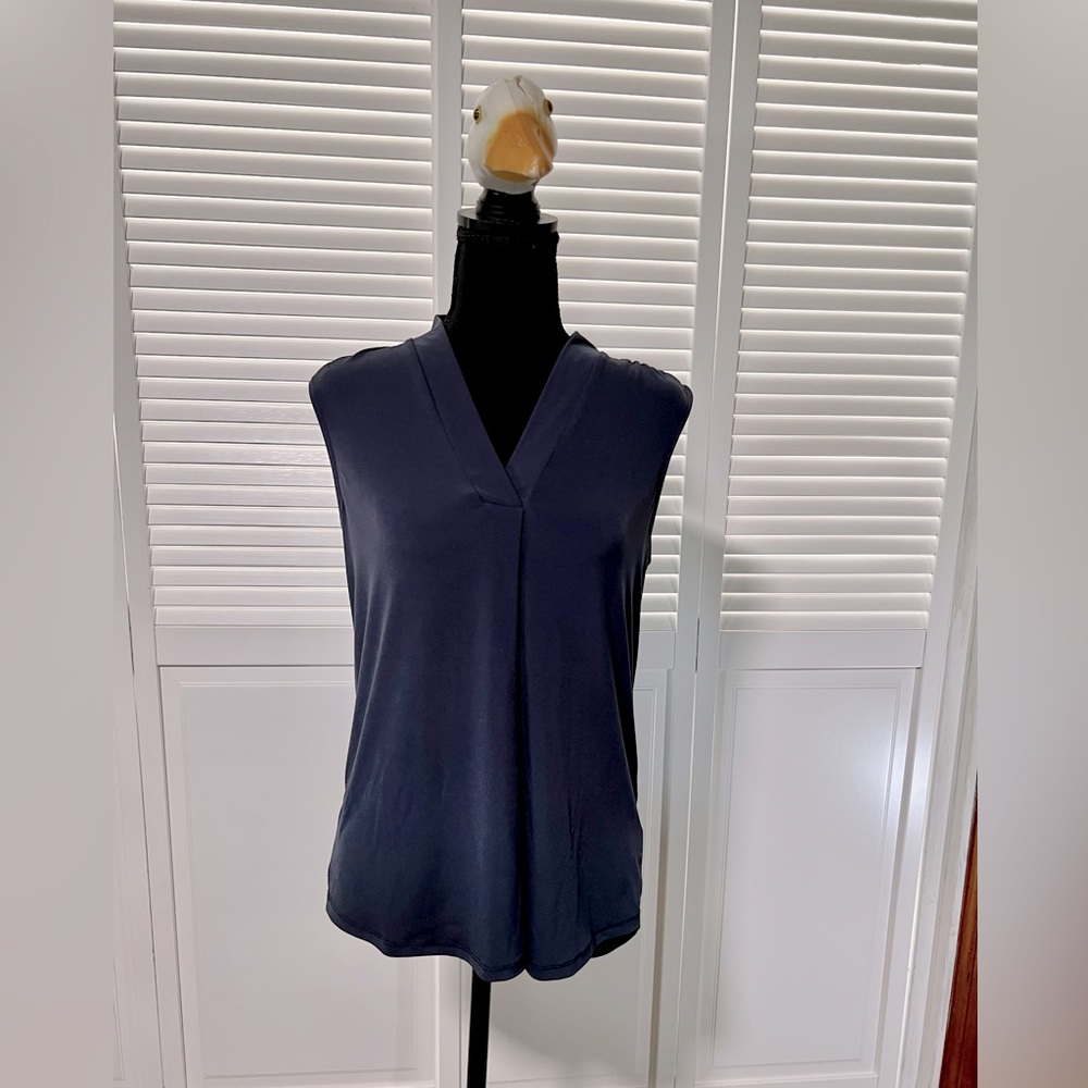 Jones New York navy, sleeveless top